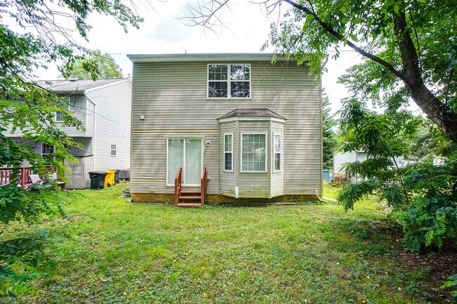 Building Photo - 124 Lillian Ave