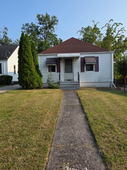Primary Photo - 16606 Lotus Dr