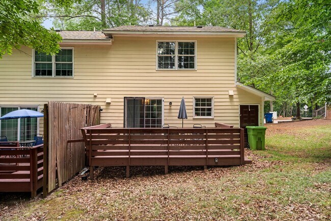 Building Photo - 6716 Glendower Rd