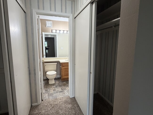 Building Photo - 3624 Iguana Dr