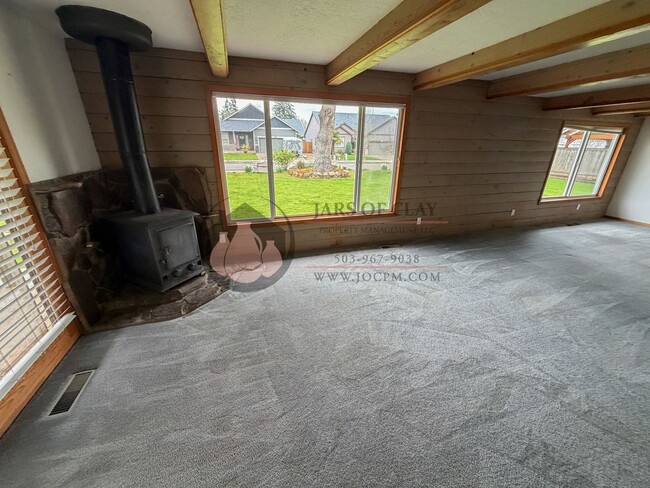 Building Photo - Hubbard Home with 2-Bay Shop, Office, & Massive Yard!