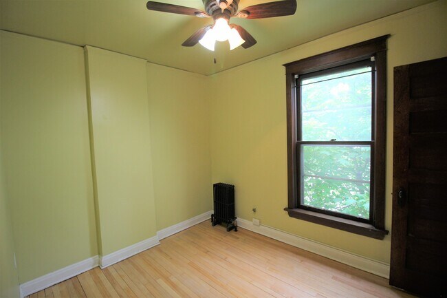 Bedroom 4 - 2032 Jefferson St