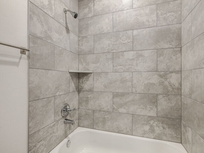 Building Photo - Beautiful New 3-Bed Duplex – Pet Friendly