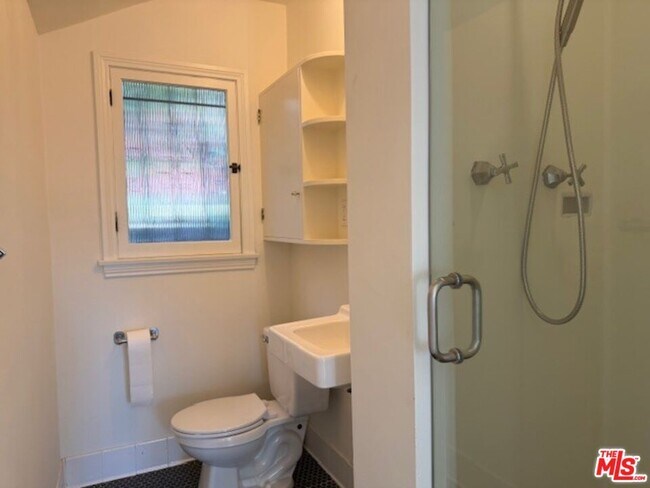 Building Photo - 208 Westmoreland Ave