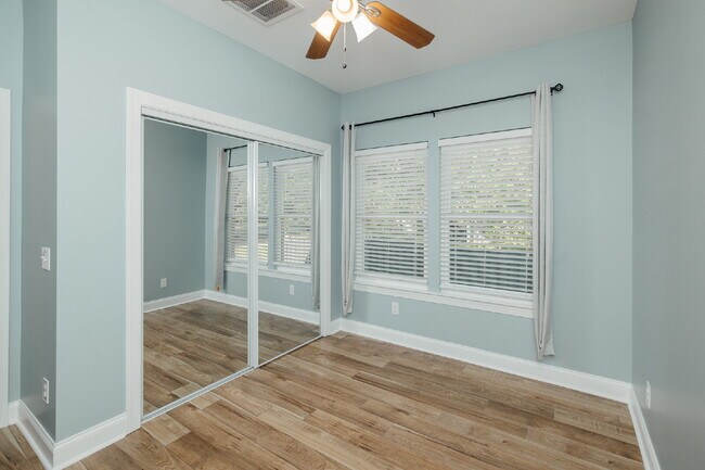 Building Photo - 507 Summerset Ln