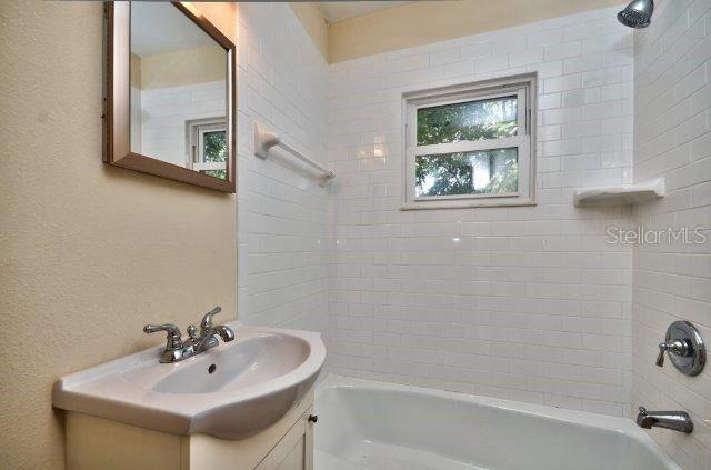 Building Photo - 3205 W San Carlos St