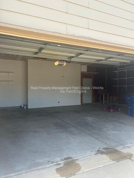 Building Photo - 10805 E Funston St