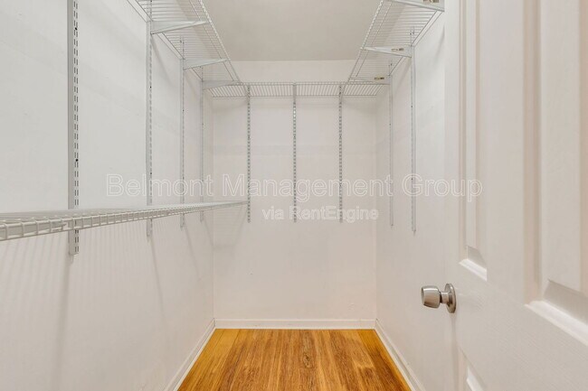 Building Photo - 5376 Majestic Island Cir