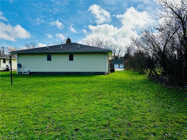 Building Photo - 4913 Dunsmore Ave