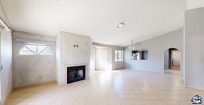 Building Photo - 2267 Aurora Ct