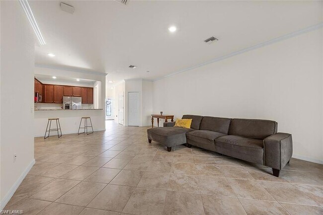 Building Photo - 2707 Blossom Wy