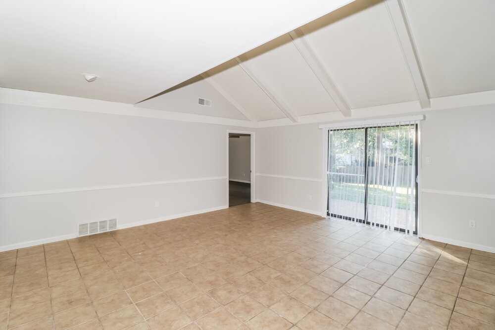Building Photo - 8620 Kettering Dr