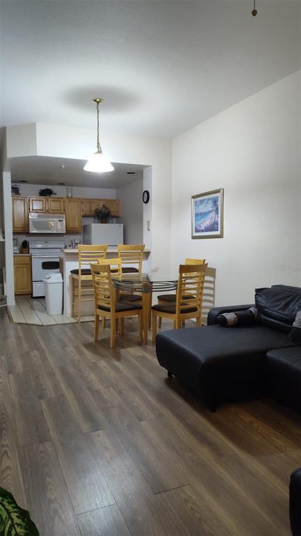 Building Photo - 4004 Venetian Bay Dr