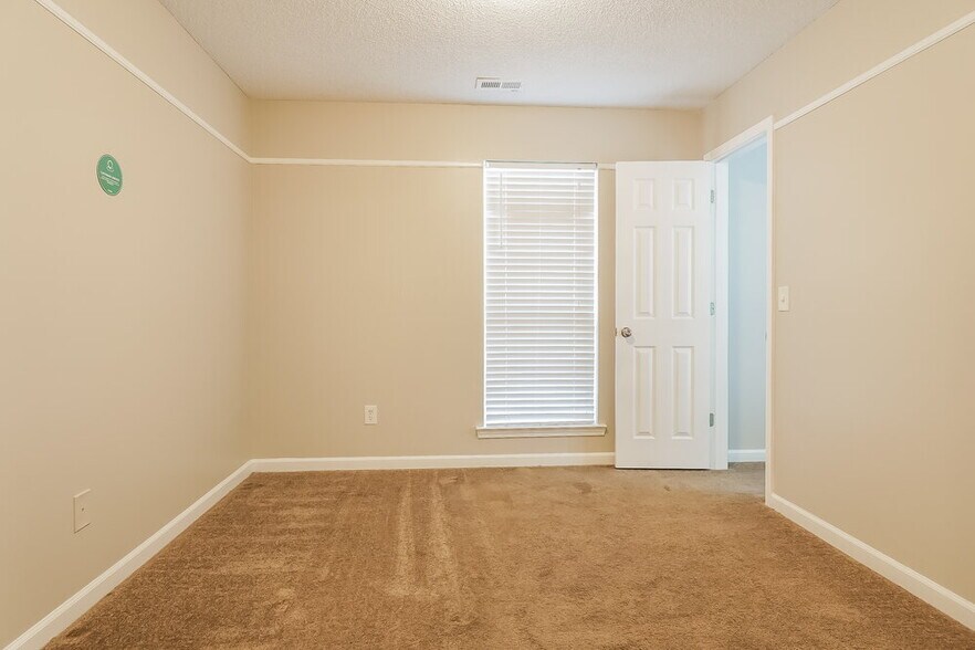 Building Photo - 8028 Rockhampton Cir