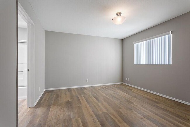 Building Photo - Monaco Apartments