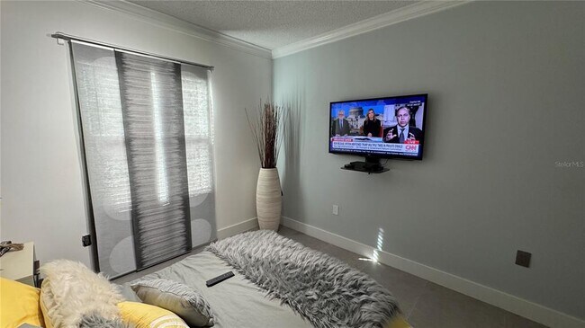 Building Photo - 5655 Bentgrass Dr