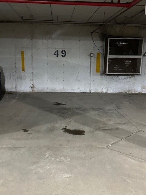 Building Photo - 1931 Prairie Square