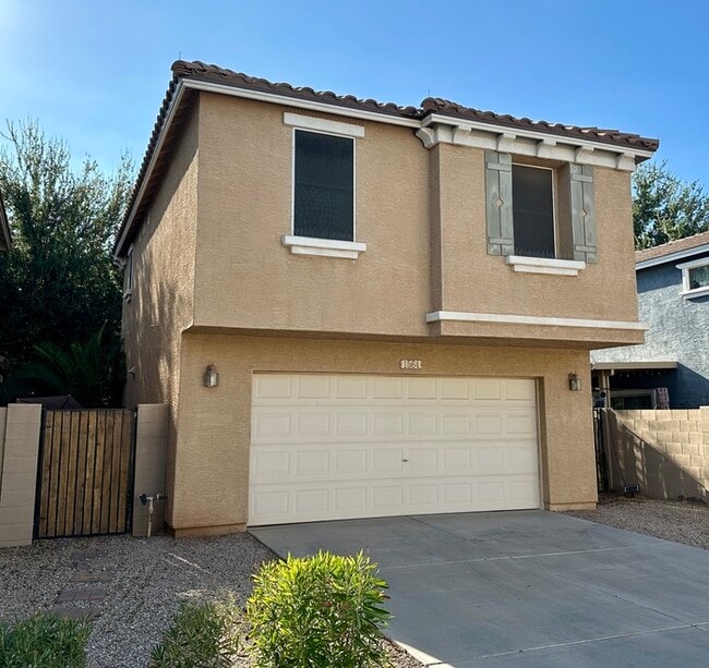 Building Photo - Completely adorable Gardens Community in G...