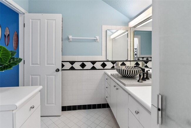 Building Photo - 861 Nectar Rd