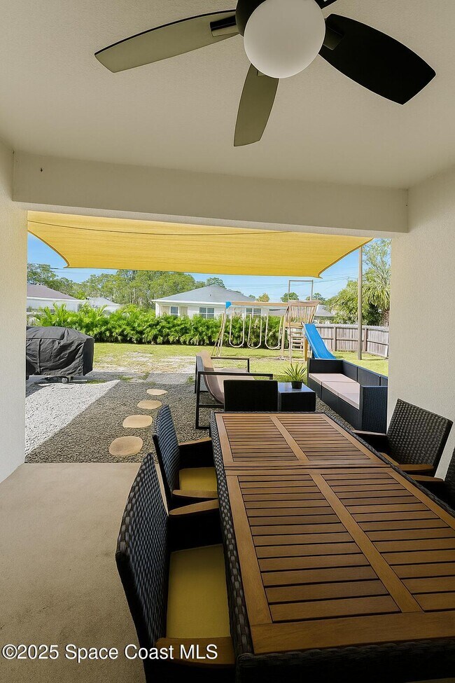 Building Photo - 940 Ithaca Ave SE