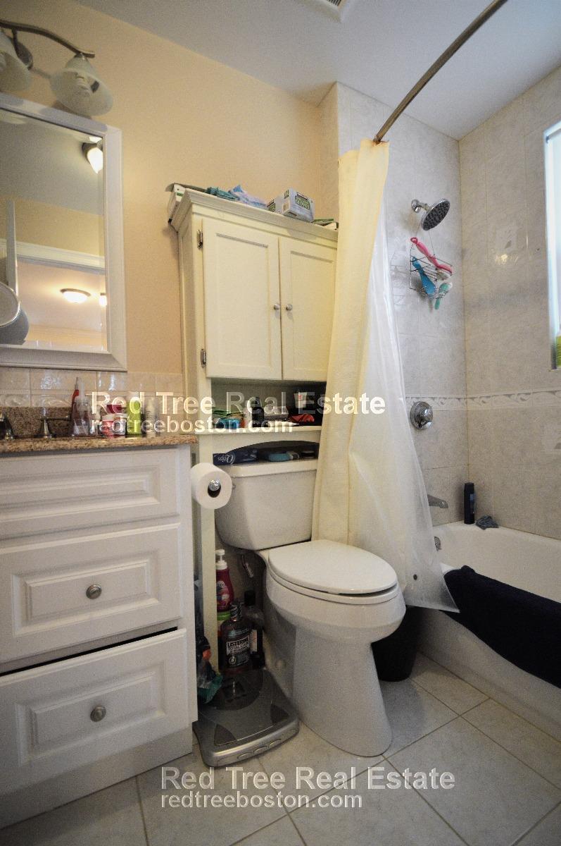 Building Photo - 222 Winchester St