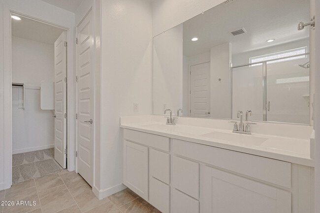 Building Photo - 7832 W Hide Trl