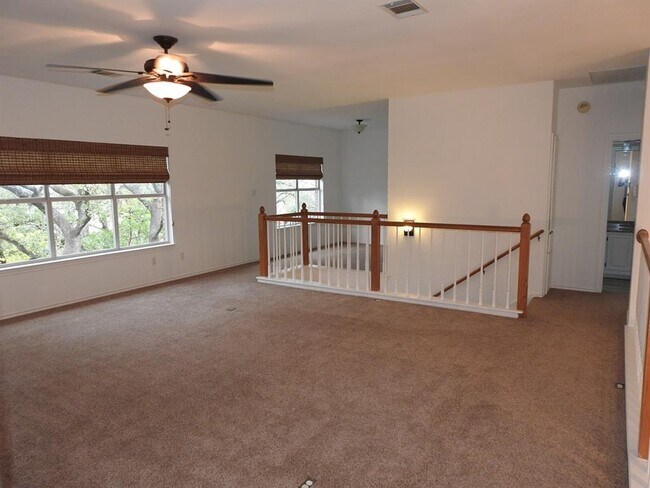 Building Photo - 11207 Crossland Dr