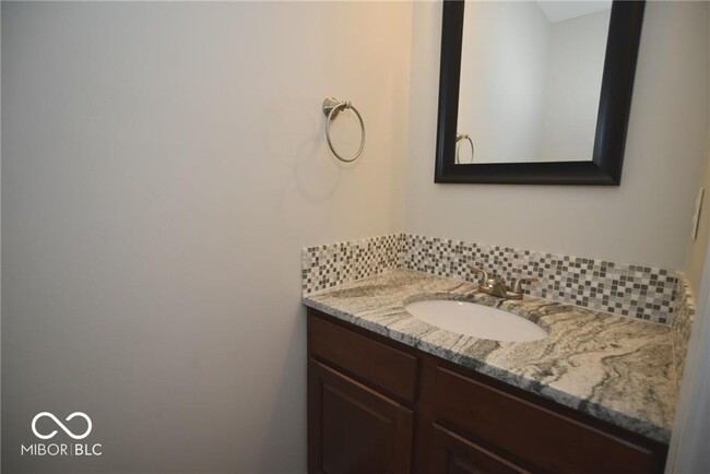 Building Photo - 5742 Cantigny Way N