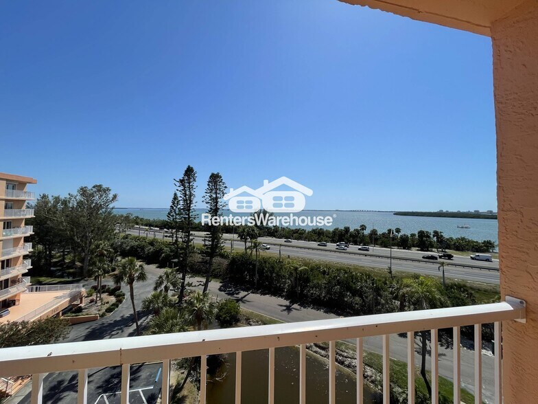 Primary Photo - 7430 Sunshine Skyway Ln S