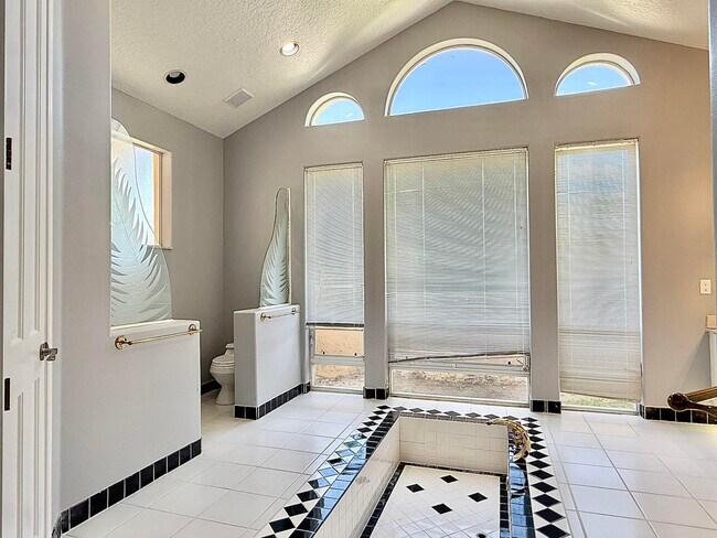 Building Photo - 400 Corsair Dr