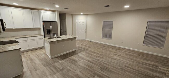 Building Photo - 2878 Narcoossee Cmns Wy