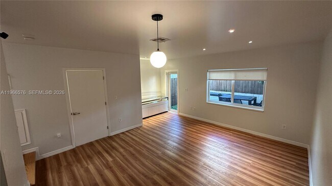 Building Photo - 3063 Center St