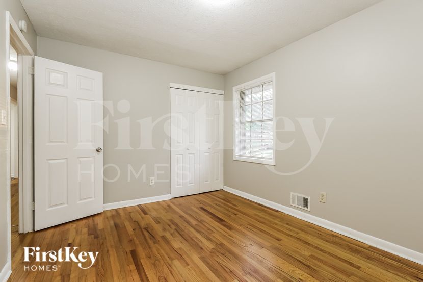 Building Photo - 6989 Adel Ln