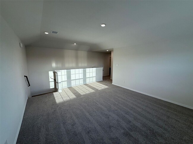 Building Photo - Modern elegance in Josephine........