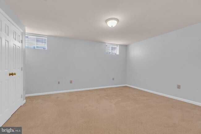 Building Photo - 13072 Autumn Willow Dr
