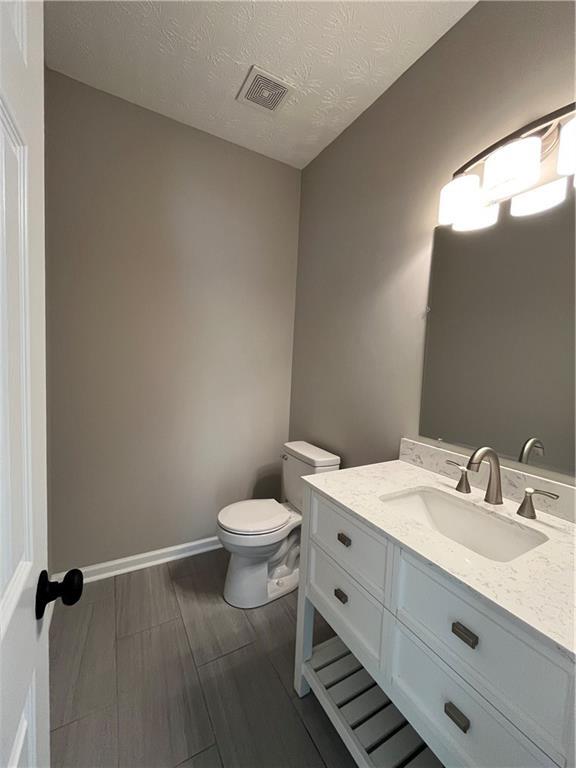 Building Photo - 2147 St Albans Pl