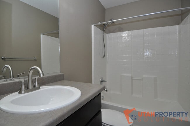 Building Photo - 6332 Spray Lake Dr
