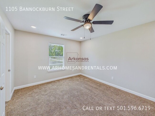 Building Photo - 1105 Bannockburn St