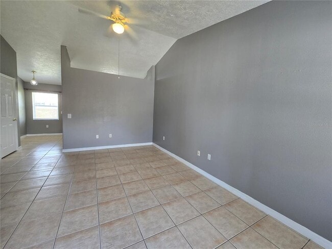 Building Photo - 3113 Julia Ct