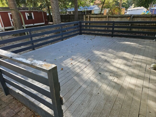 Building Photo - Charming Updated 3 Bedroom Home with Large...