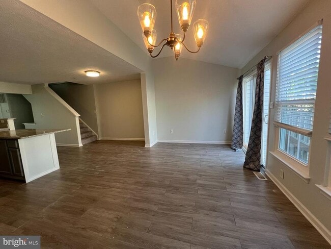 Building Photo - 2579 Blue Water Blvd