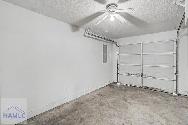 Building Photo - 342 Sheila Dr