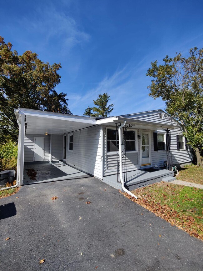 13 Euclid Ave 13 Euclid Ave Middletown NY 10940 Apartment Finder