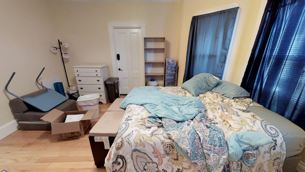 Building Photo - 7 Jay St