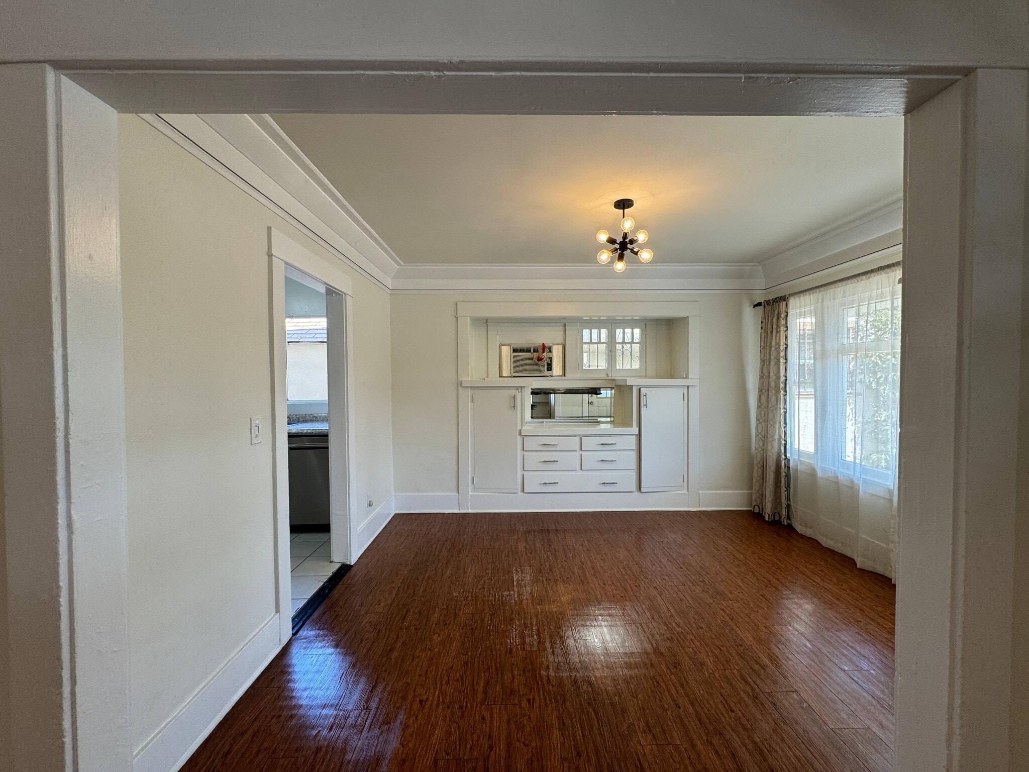 Building Photo - 1183 N Normandie Ave