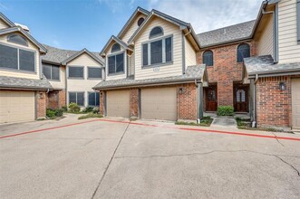 Building Photo - 406 Santa Fe Trail