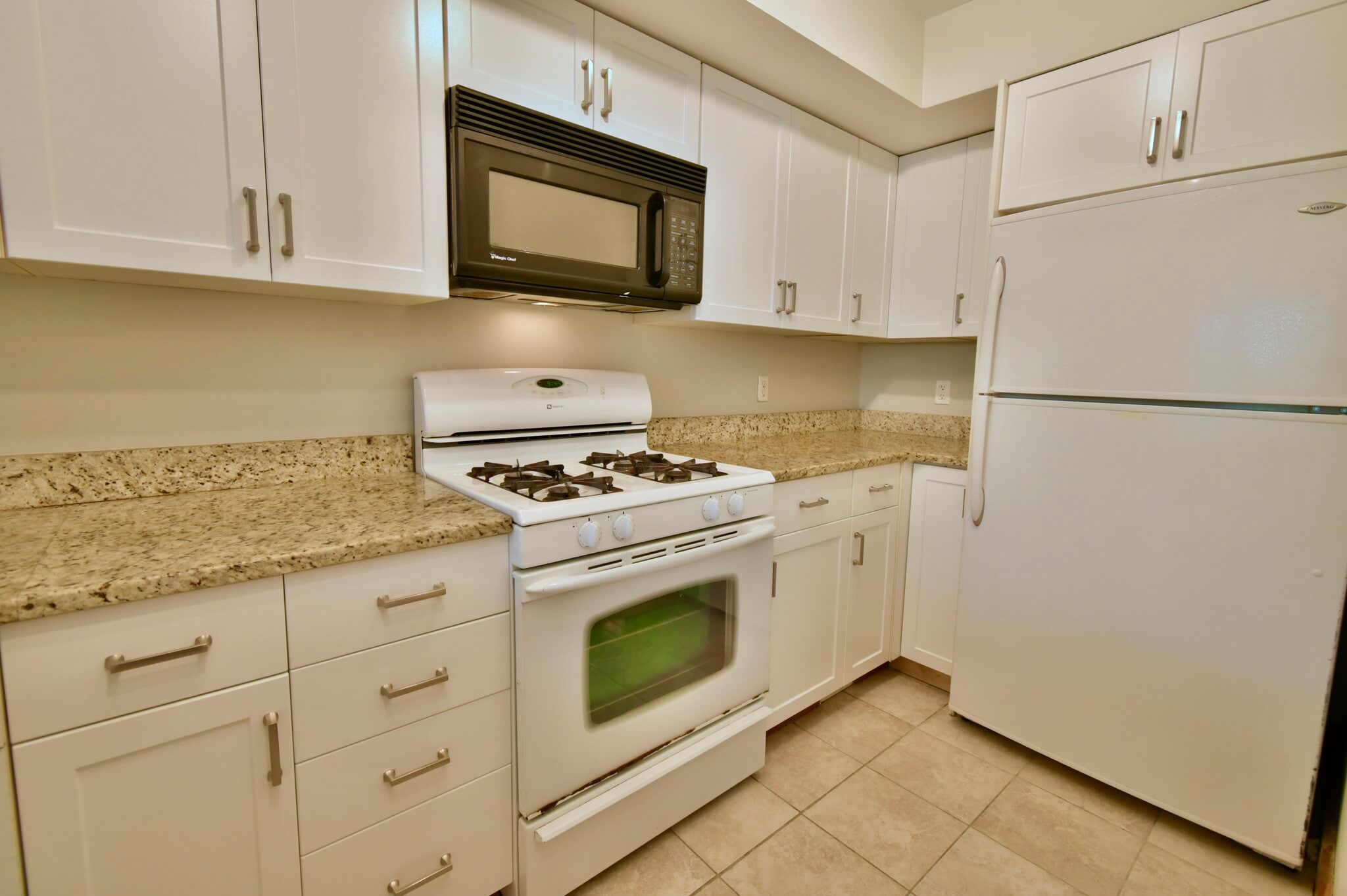 Building Photo - 39E Bellis Cir