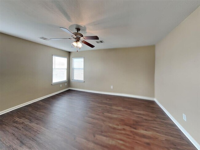 Building Photo - 18435 Westgate Pasture Ln