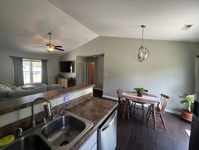 Building Photo - 238 Sweet Gum Ln