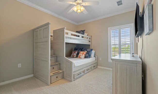Building Photo - 6598 Carlinga Dr